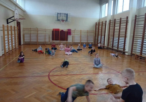 Zabawy z rozciągania
