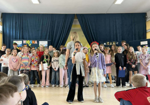 Szkolny pokaz talentów.