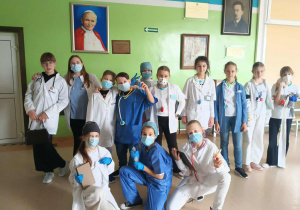 Uczniowie klas piątych.