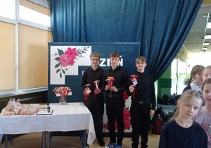 Chłopcy z Samorządu Uczniowskiego.